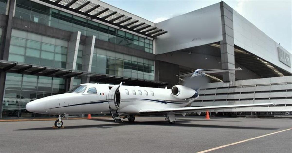 Citation CJ4, private Light Jet